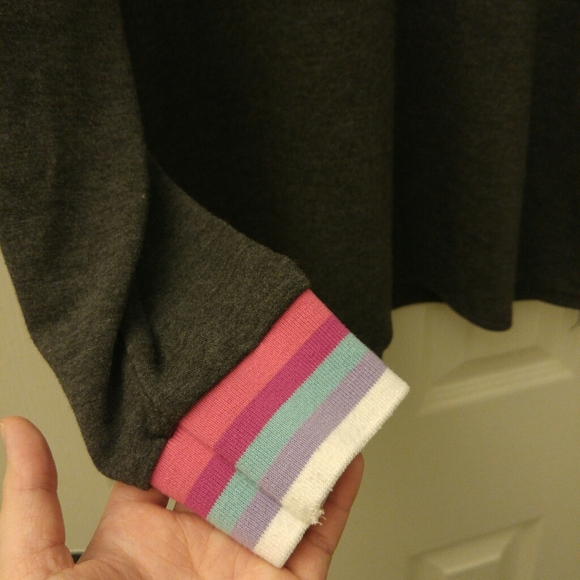 Belle Du Jour Graphic Tee Pull Over Rainbow Hem - Picture 3 of 6